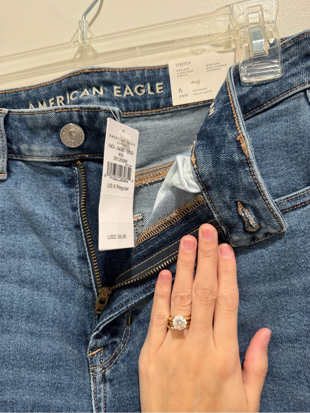 American Eagle Stretch Mom Jean Classic Blue High Rise Jeans Size 6 - Picture 4 of 10